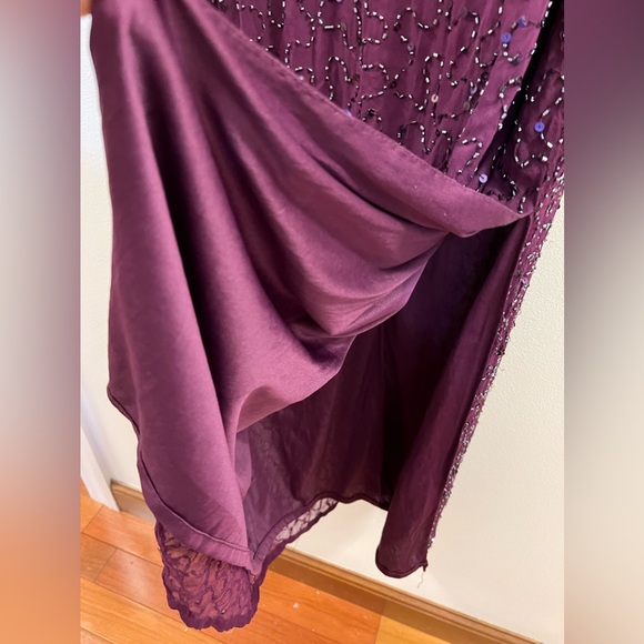 16. Patra Beaded Kimono Sleeve Gown - Picture 6 of 15